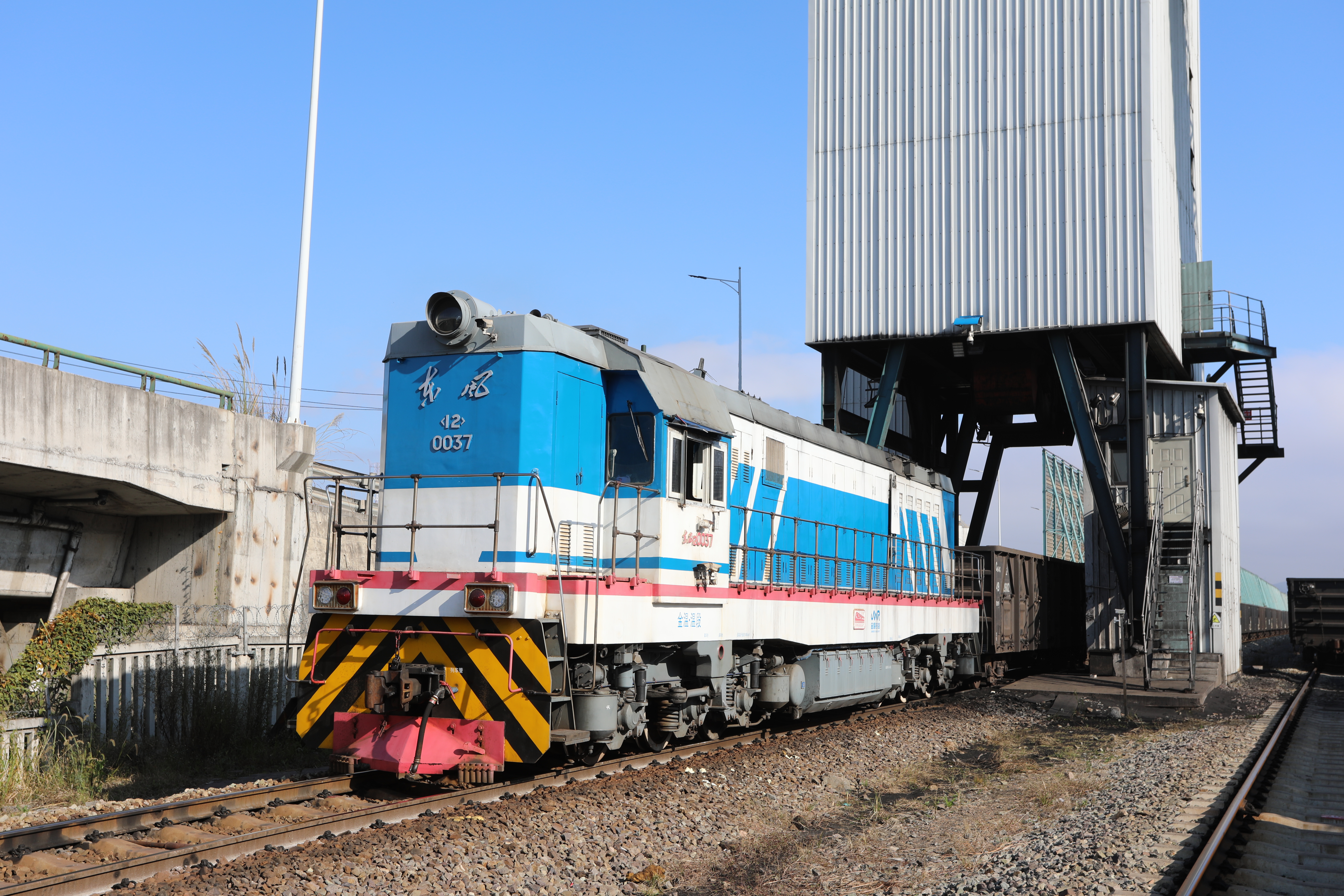 温州港乐清湾铁路历年累计散货发运量突破2000万吨