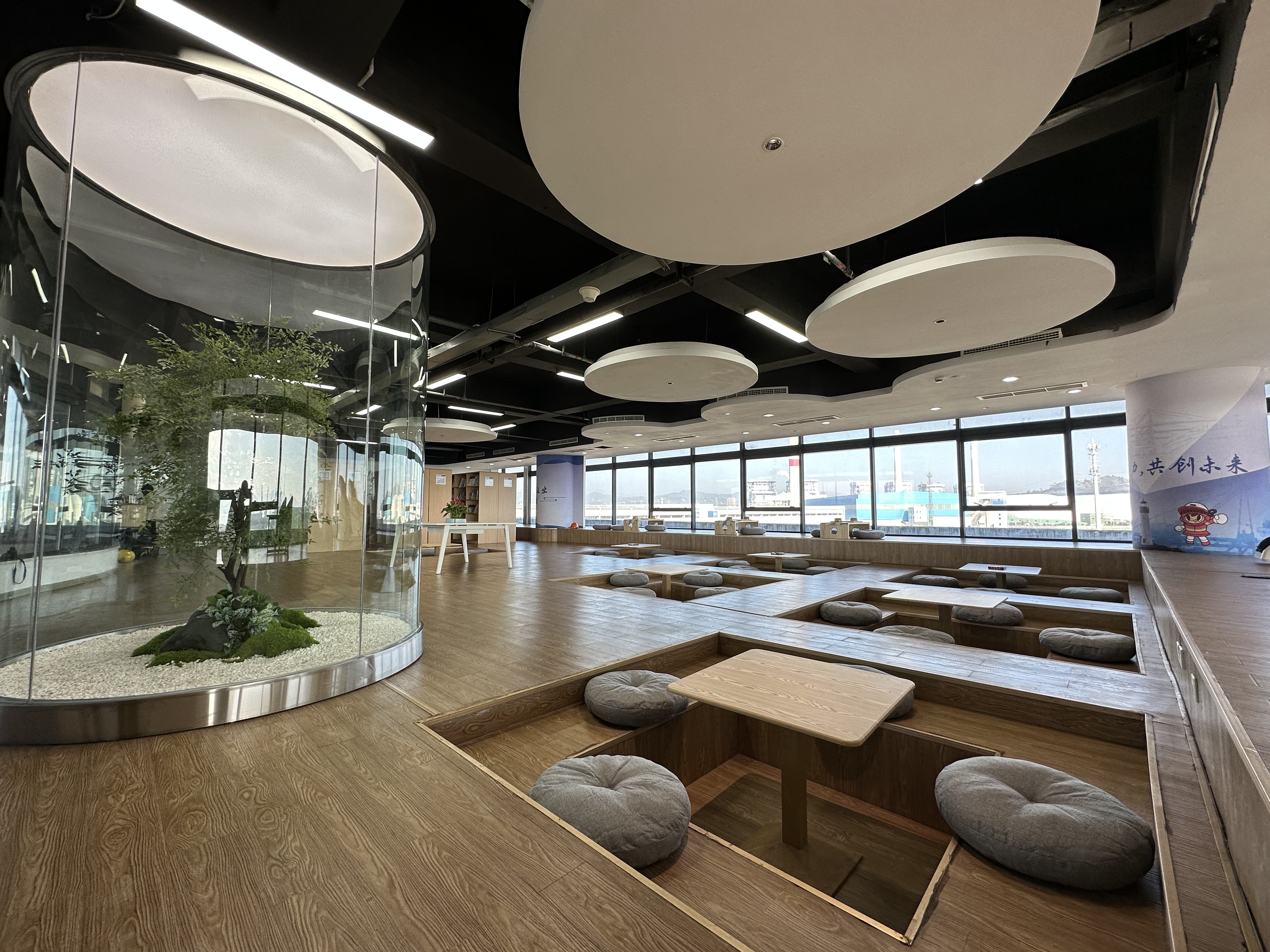 书香满港，知识强港 职工书吧更新换代完成！