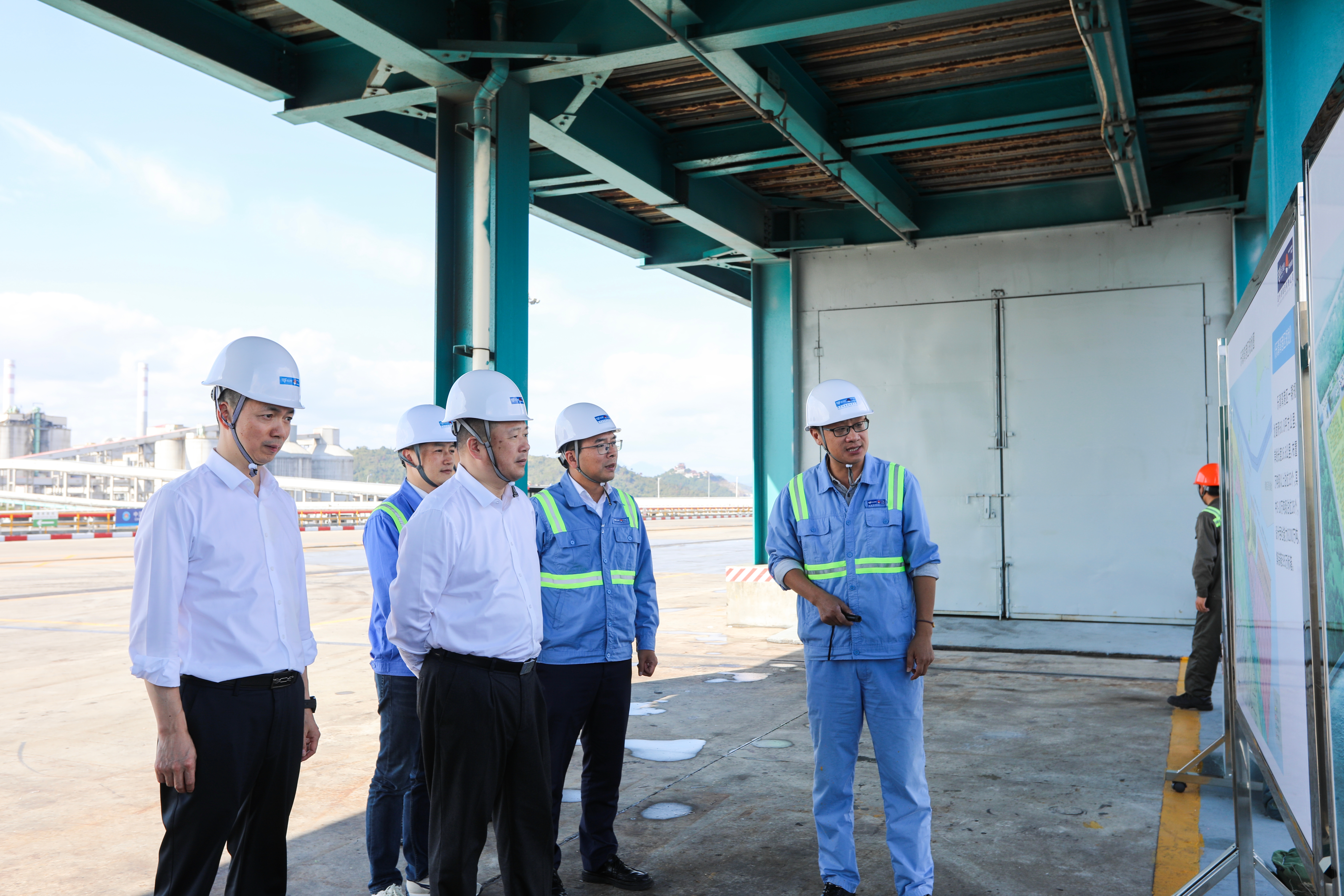 朱苗赴温州港集团调研