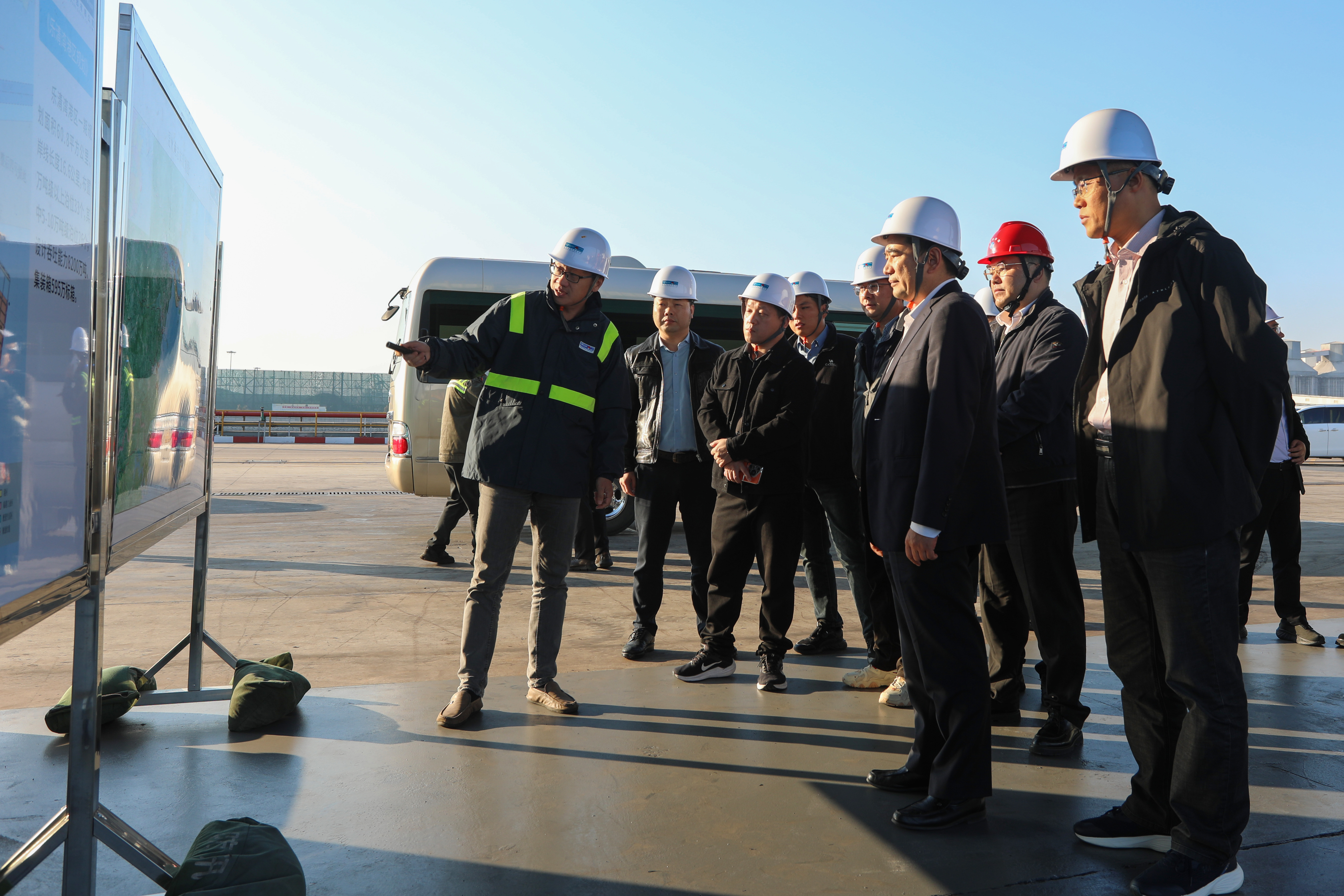 中煤集团赴温州乐清湾港区开展调研