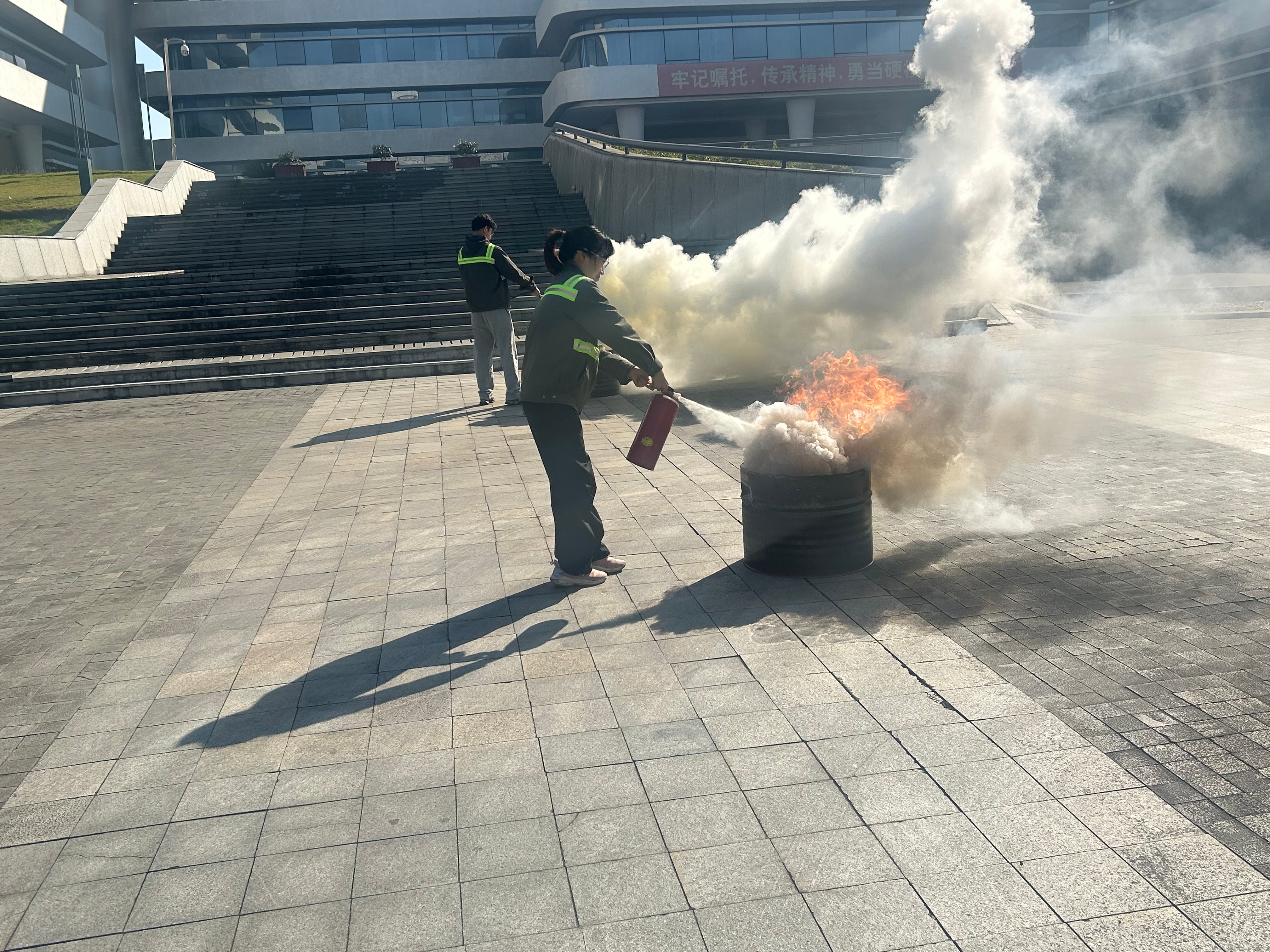 乐清湾公司开展无脚本消防疏散演练